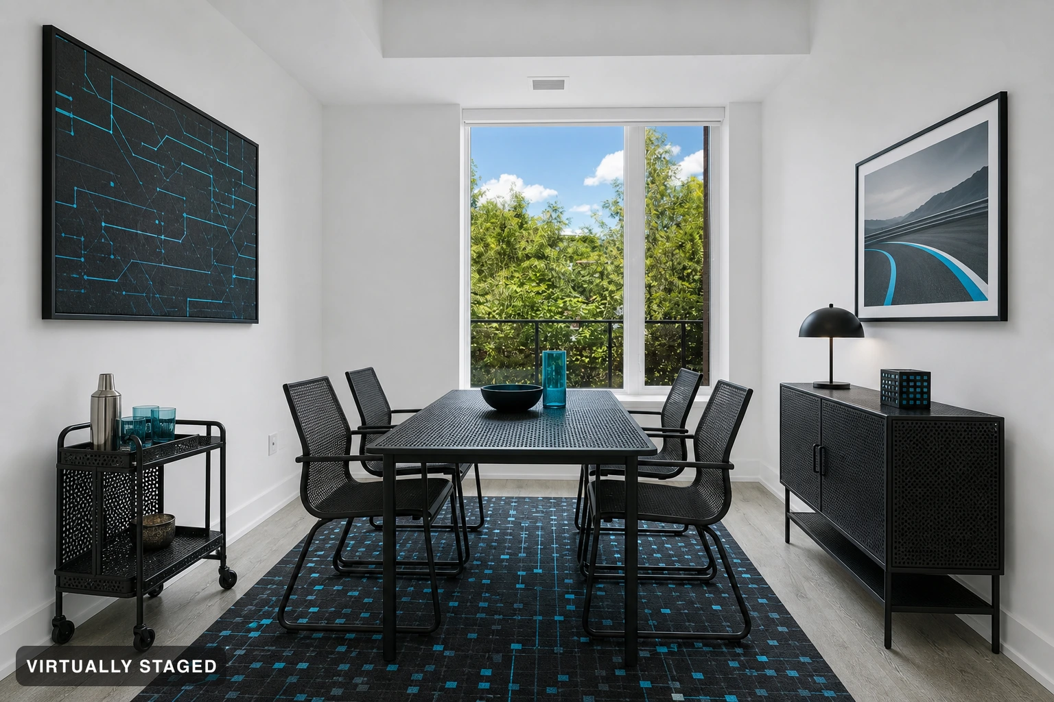 Gaming in a dining room — virtually staged